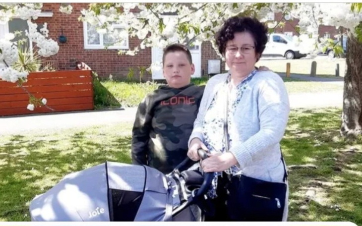 Zbiórka Pomóżmy Karolinie zeby jej mama - zdjęcie główne