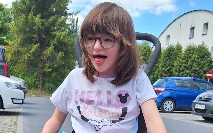 Zbiórka Turnus rehabilitacyjny dla Hani - zdjęcie główne