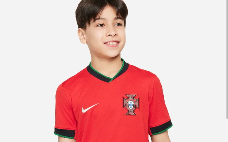 Zbiórka Na koszulkę Cristiano Ronaldo - zdjęcie główne