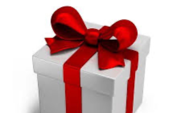 Zbiórka Prezent dla dziewczyny na 18 - zdjęcie główne