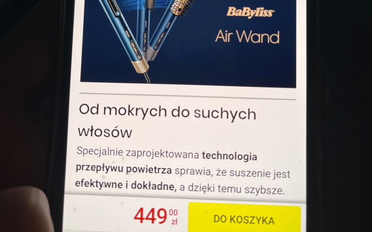 Reklama suszarki do włosów z informacjami o technologii.