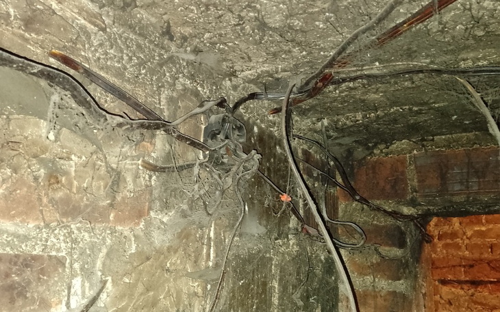 Zbiórka Tragiczna instalacja elektryczna - zdjęcie główne