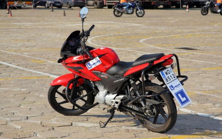 Zbiórka Prawo jazdy. AM - zdjęcie główne