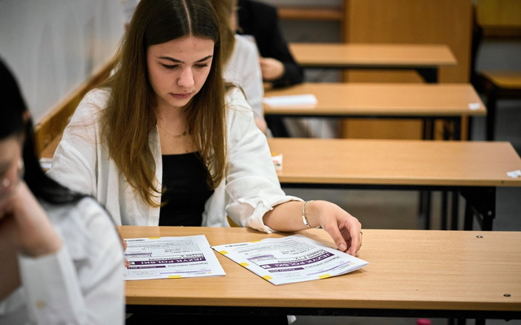Zbiórka Edukacja w klasie maturalnej - zdjęcie główne