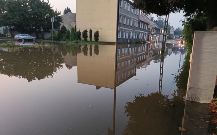 Zbiórka Pomóc po powodzi dla Pani Jasi - zdjęcie główne