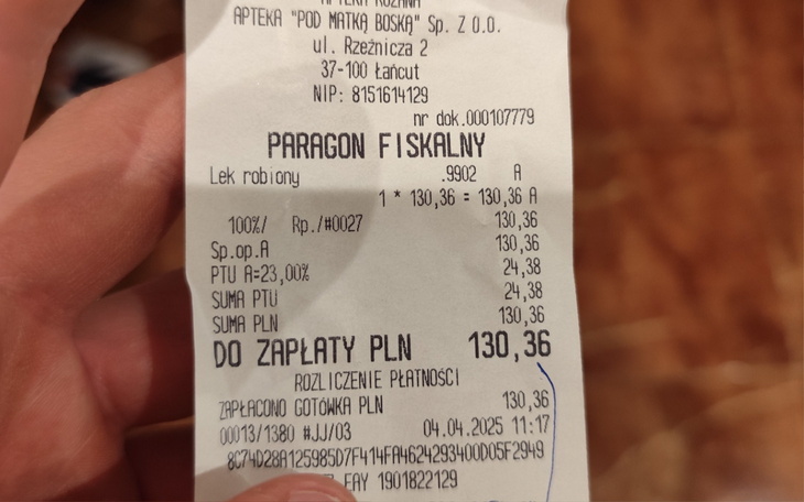 Paragon fiskalny z apteki, pokazujący szczegóły zakupu.