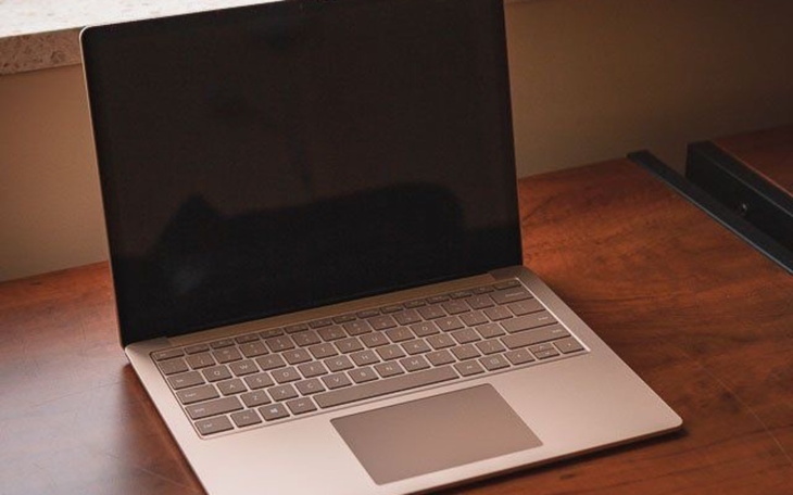 Zbiórka na laptopa/ - zdjęcie główne