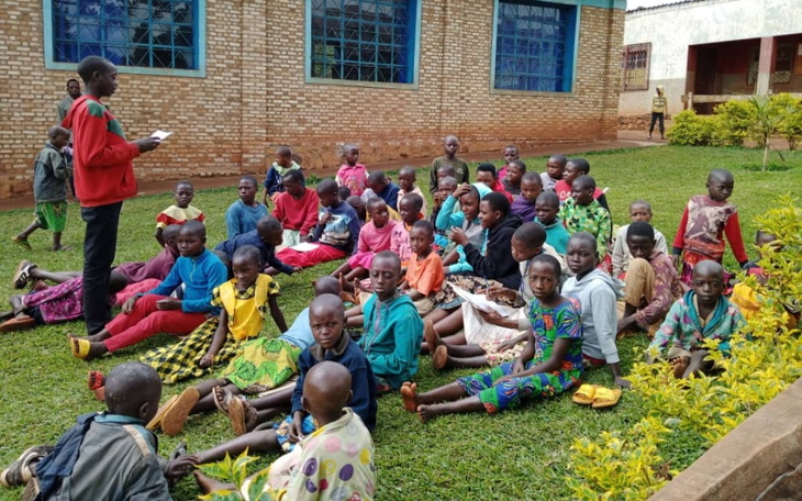 Zbiórka Burundi - formacja katechistów - zdjęcie główne