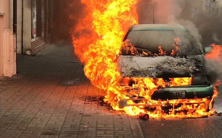 Zbiórka Samozapłon samochodu osobowego - zdjęcie główne