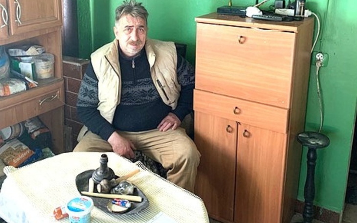 Zbiórka Mam 60 lat. Mieszkam w altanie - zdjęcie główne