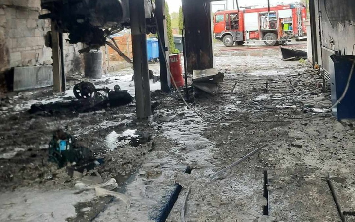 Zbiórka Pożar serwisu samochodowego - zdjęcie główne