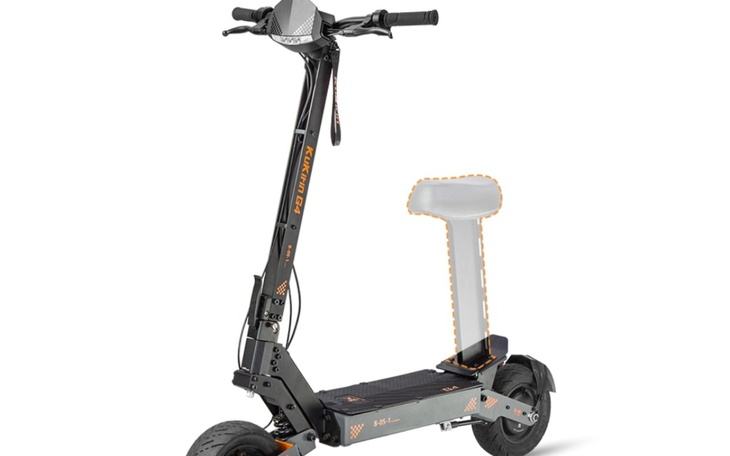 Nowoczesna hulajnoga elektryczna z siedziskiem.