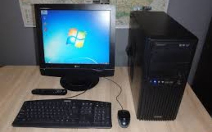 Zbiórka Na studio komputerowe - zdjęcie główne