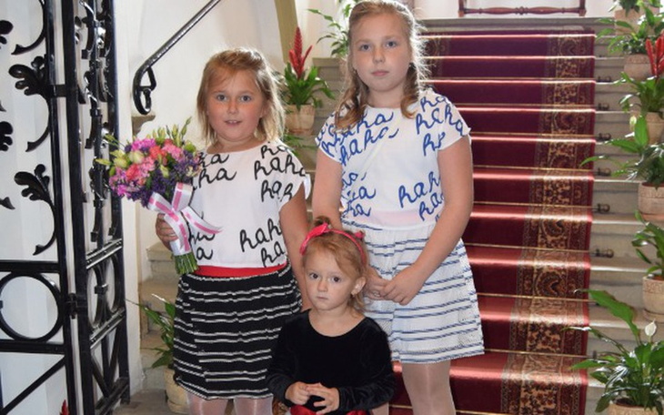 Zbiórka Na wymarzone wakacje dziewczynek - zdjęcie główne