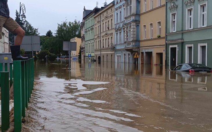 Zbiórka Pomoc dla Powodzian Głuchołazy - zdjęcie główne
