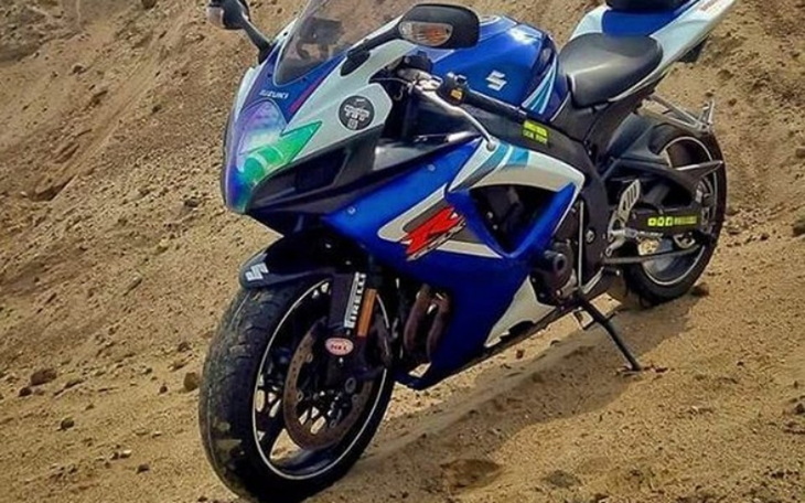 Zbiórka Częśći do Gsxr k7 750 - zdjęcie główne