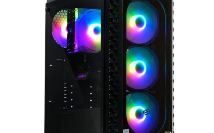 Zbiórka Na komputer do montażu filmów - zdjęcie główne