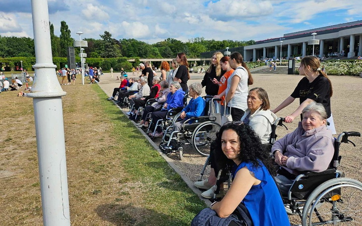 Zbiórka Zbiórka dla babć na babciobus. - zdjęcie główne