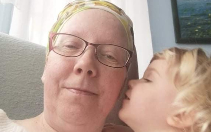 Zbiórka Pomoc dla Izy nowotworem kości - zdjęcie główne