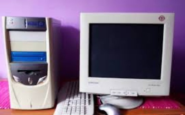 Zbiórka Potrzebuje komputera pomożesz? - zdjęcie główne