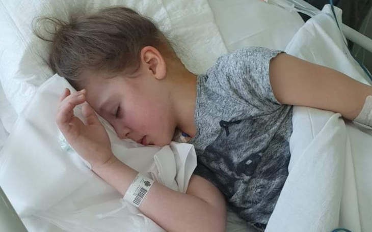 Zbiórka Zbieramy dla Leny z guzem mózgu - zdjęcie główne