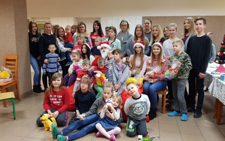 Zbiórka Na wigilię dla dzieci z domu dzi - zdjęcie główne