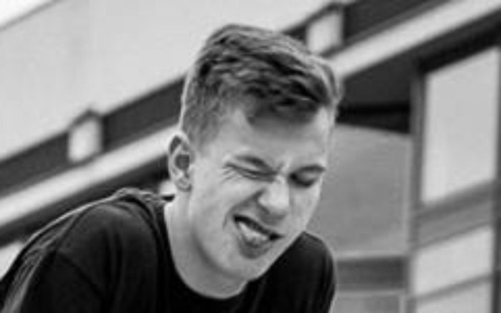 Zbiórka Mikrofon dla studenta+wódka - zdjęcie główne