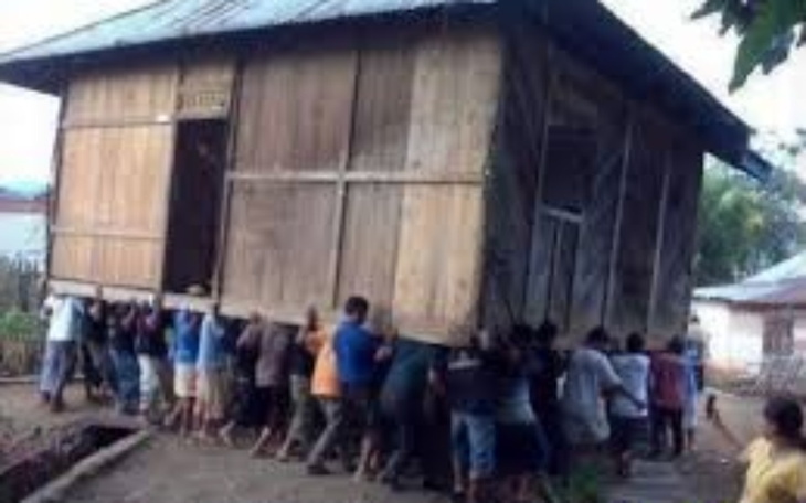 Zbiórka Komornik puka do drzwi samotnej - zdjęcie główne