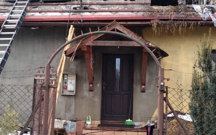 Zbiórka Pomoc babci po pożarze domu - zdjęcie główne