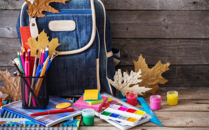 Zbiórka Wyprawki szkolne dla nastolatek - zdjęcie główne