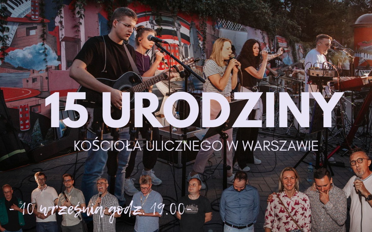 Zespół muzyczny grający na urodzinach w Warszawie.