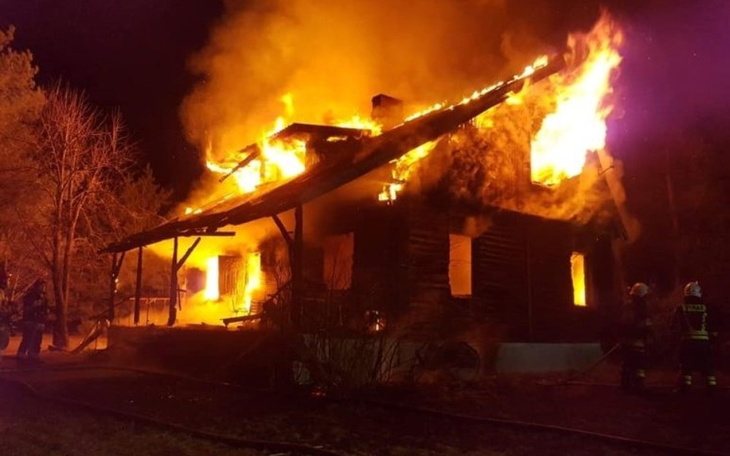 Zbiórka Pomóżmy dzieciom odbudować dom - zdjęcie główne