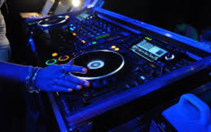 Zbiórka Chcę być dj (na sprzęt) <3 <3 <3 - zdjęcie główne