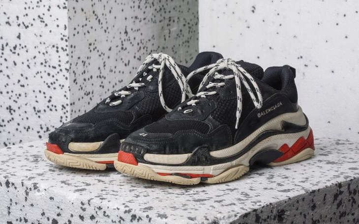 Zbiórka Na balenciaga - zdjęcie główne