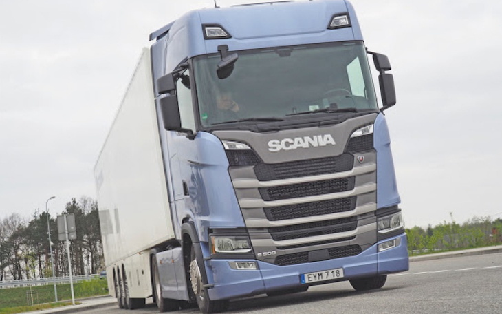 Zbiórka Prawo jazdy CE i kwalifikacja - zdjęcie główne