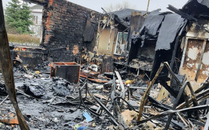 Zbiórka Spłonął dom zostali bez niczego - zdjęcie główne