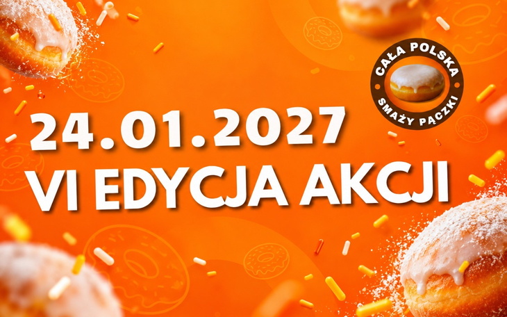 Kotek w kartonie, czarne i białe umaszczenie, spokojny sen