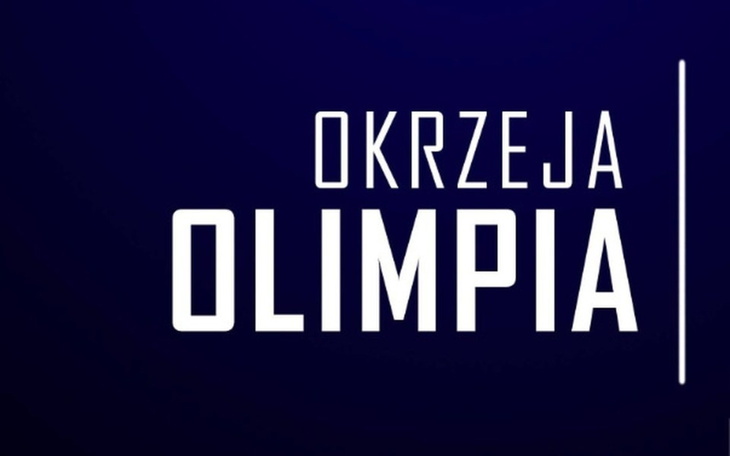 Kobieta w szpitalnym łóżku, odpoczywa w blasku światła