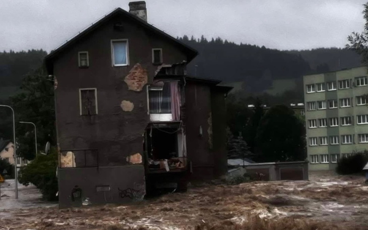 Zbiórka Zakup mieszkanie dla powodzian - zdjęcie główne