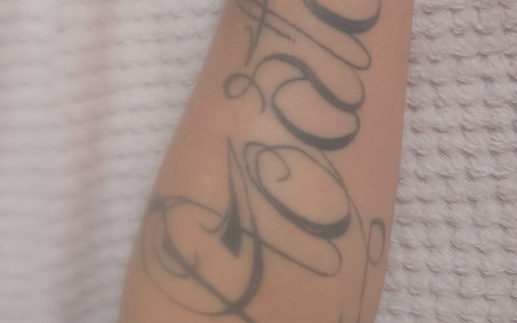 Zbiórka Chce zakryć tatuaż Imię byłej - zdjęcie główne