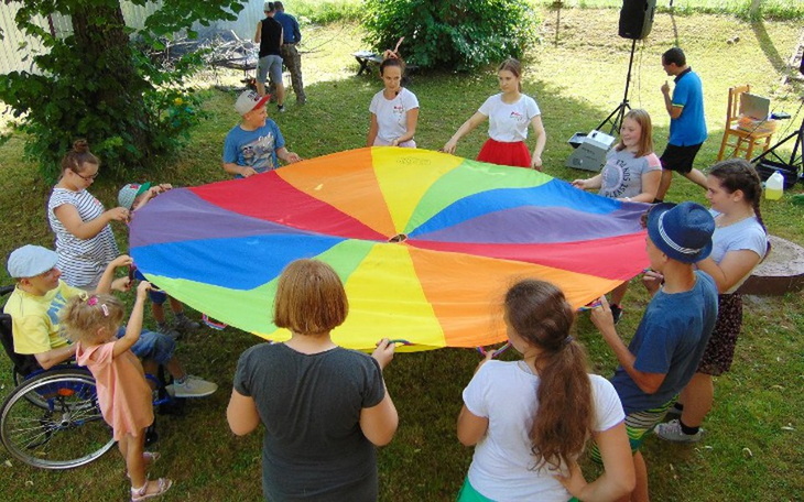 Zbiórka mikrobus dla dzieci - zdjęcie główne