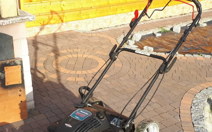 Zbiórka Kosiarka spalinowa - zdjęcie główne