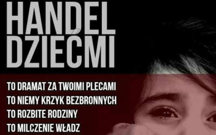 Zestaw awaryjny, podkładka na trawie