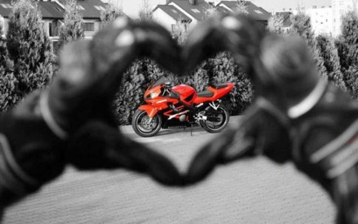 Zbiórka rozpoczęcie produkcji motocykli - zdjęcie główne