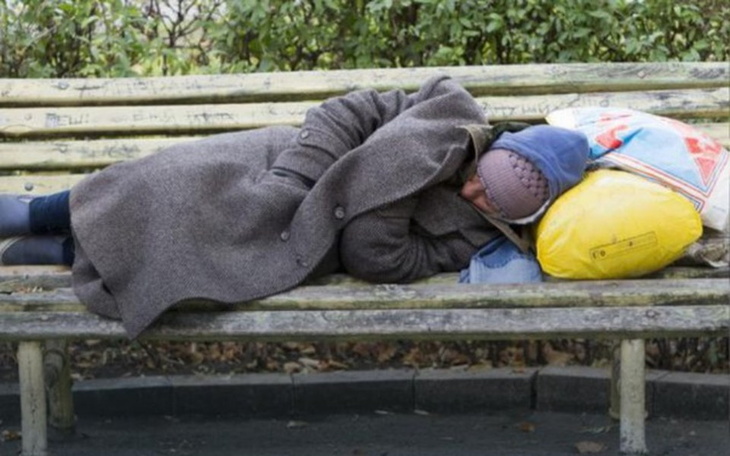 Zbiórka Na DACH NAD GŁOWĄ dla BEZDOMNEJ - zdjęcie główne