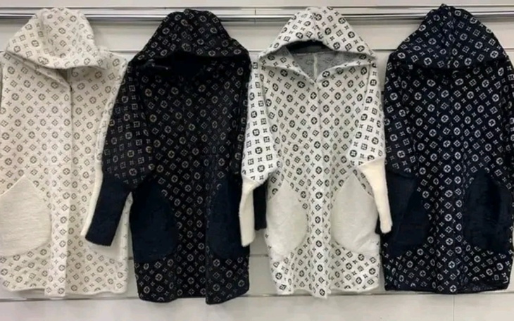 Zbiórka Sklep internetowy z odzieżą dams - zdjęcie główne