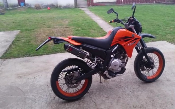 Zbiórka Na supermoto - zdjęcie główne