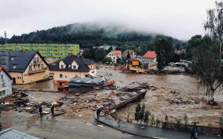 Zbiórka Pomoc dla Taty - Powódź Stronie - zdjęcie główne