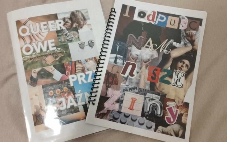 Dwa zeszyty z kolorowymi kolażami na okładkach.