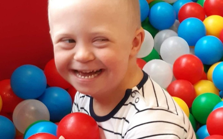 Zbiórka Pomoc dla śmieszka Wiktoreczka - zdjęcie główne